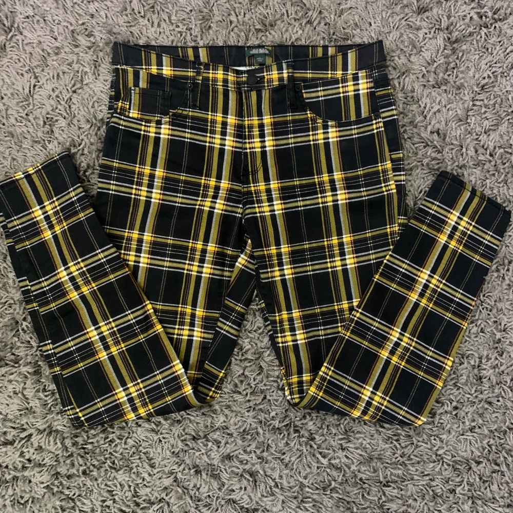 Black & yellow plaid pant